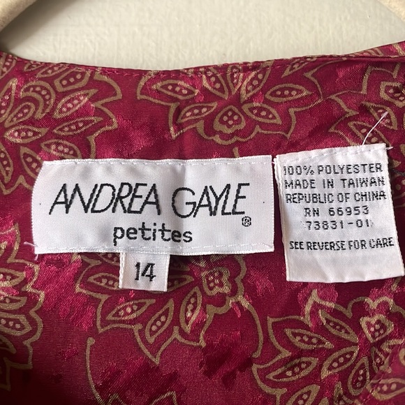 Vintage Andrea Gayle polyester floral button down blouse with shoulder pads - Picture 3 of 8